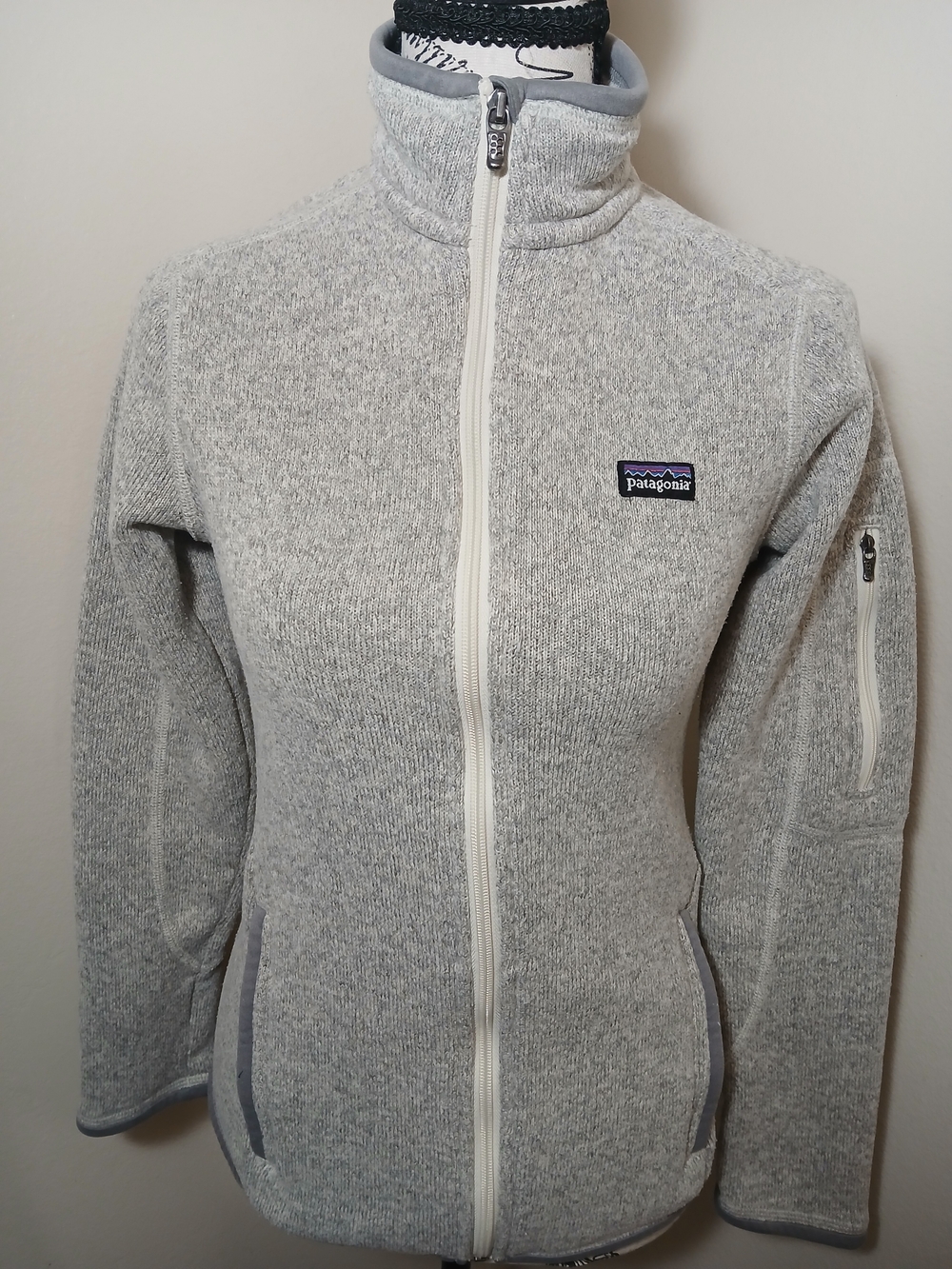 Patagonia Women’s Light Grey Full-Zip Fleece Jacket